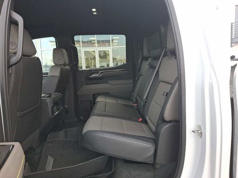 Used 2022 Chevrolet Silverado 1500 ZR2 w/ Technology Package AWD/4WD image 11