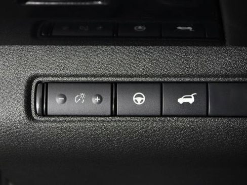 Certified 2025 Nissan Pathfinder SV AWD/4WD image 25