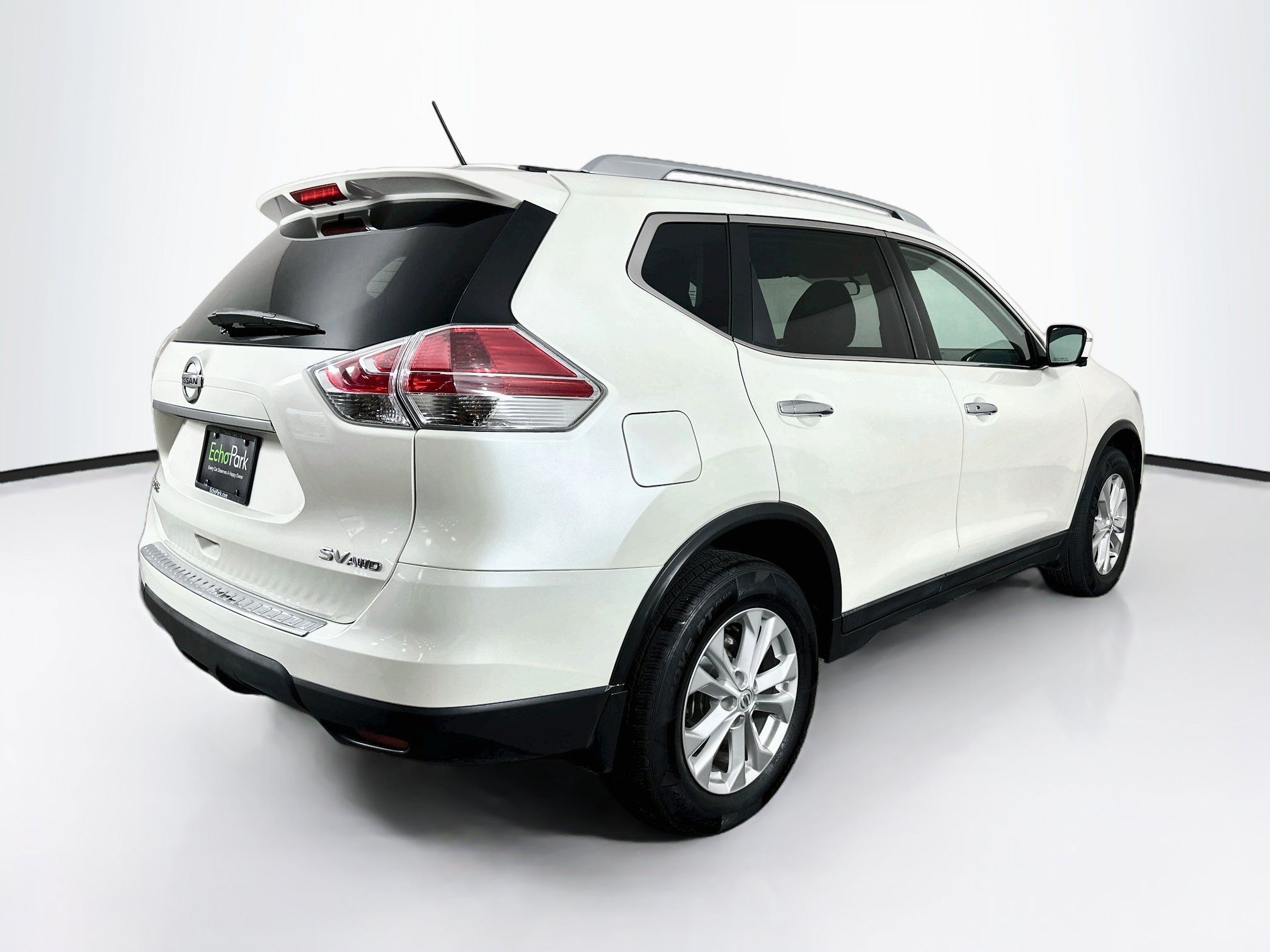 Used 2016 Nissan Rogue SV w/ SV Premium Package AWD/4WD image 9