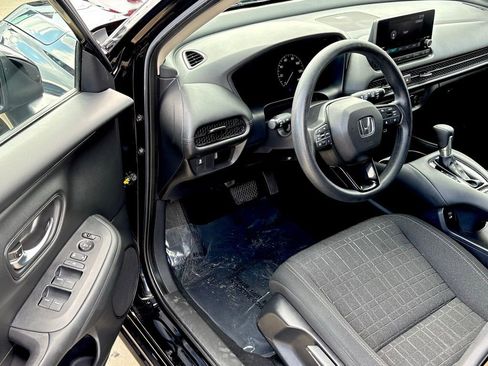 Used 2024 Honda HR-V LX image 9