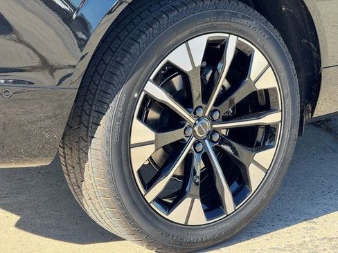New 2026 Volvo XC60 B5 Plus w/ Protection Package Premier AWD/4WD image 9
