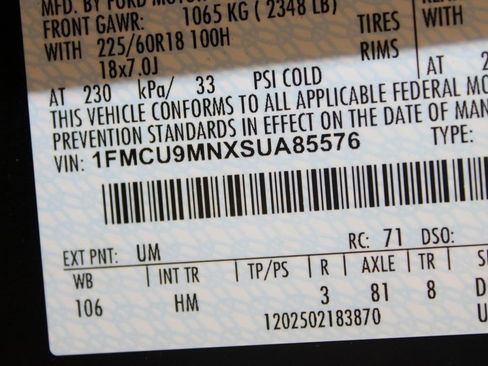 Certified 2025 Ford Escape ST-Line image 27