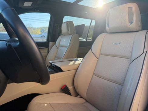 Used 2024 Cadillac Escalade ESV Premium Luxury w/ Performance Package image 11