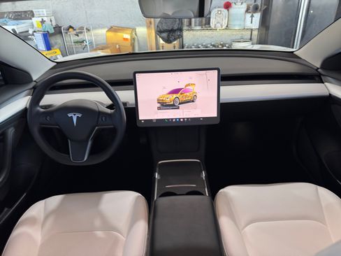 Used 2022 Tesla Model 3 Long Range AWD/4WD image 16