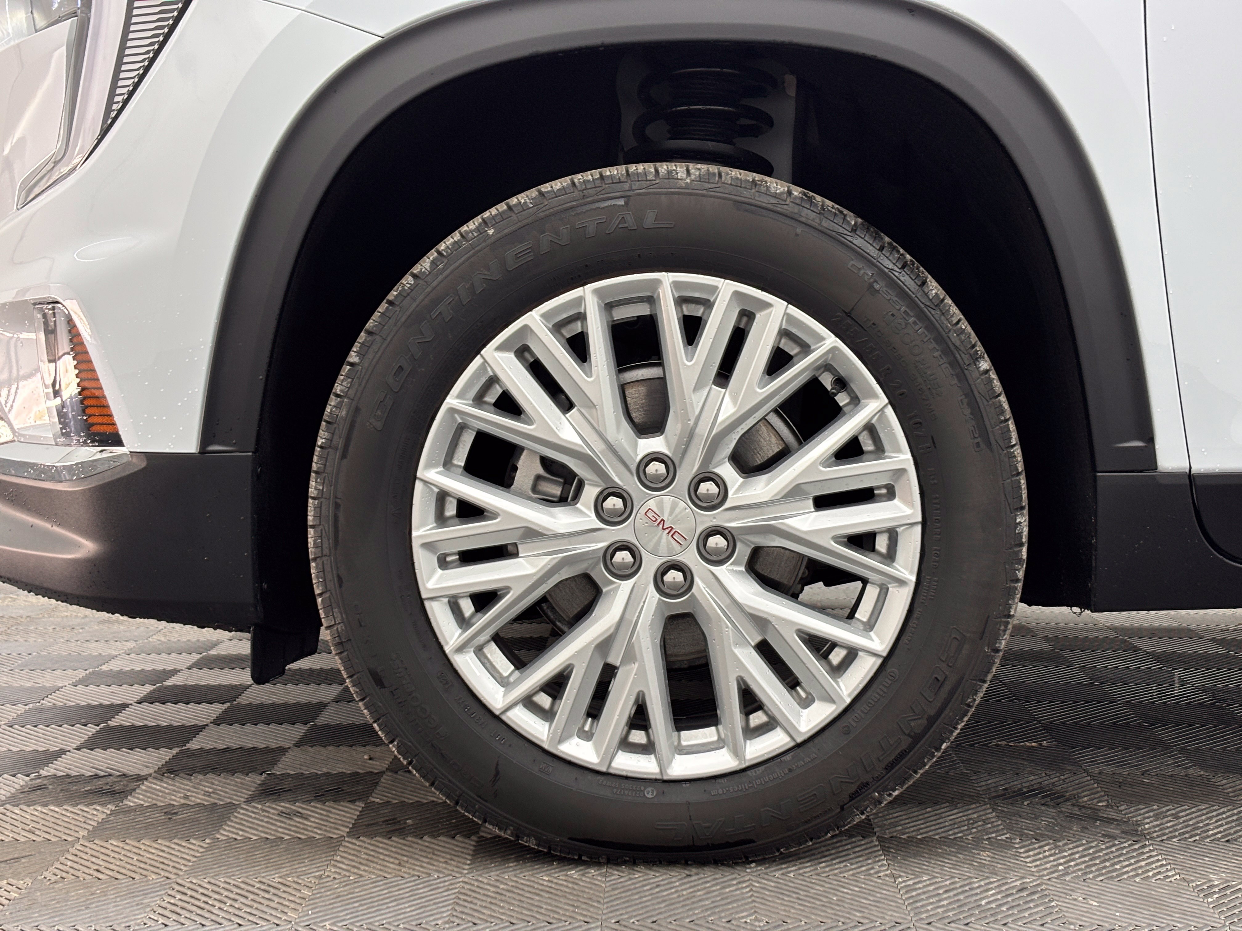 New 2026 GMC Acadia Elevation w/ Elevation Premium Package FWD image 17