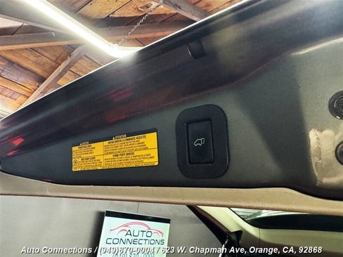 Used 2013 Toyota Sienna XLE image 34