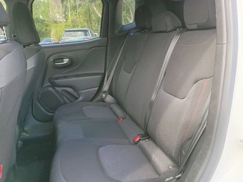 Certified 2023 Jeep Renegade Trailhawk AWD/4WD image 14
