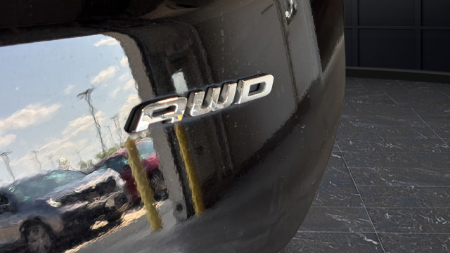 Used 2022 Ford Edge SEL AWD/4WD image 37