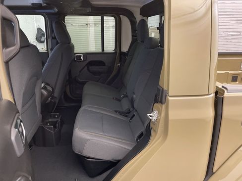 New 2026 Jeep Gladiator Sport image 15