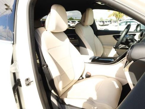 Certified 2025 Mercedes-Benz GLC 300 4MATIC image 25