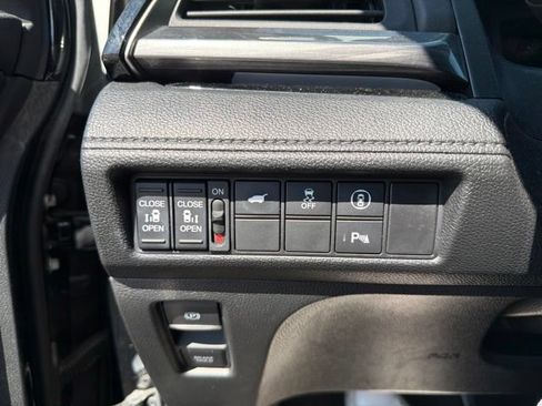 Used 2022 Honda Odyssey Elite image 16