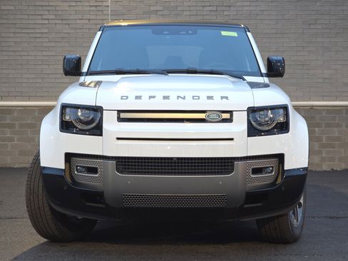 New 2025 Land Rover Defender 110 X-Dynamic SE image 25