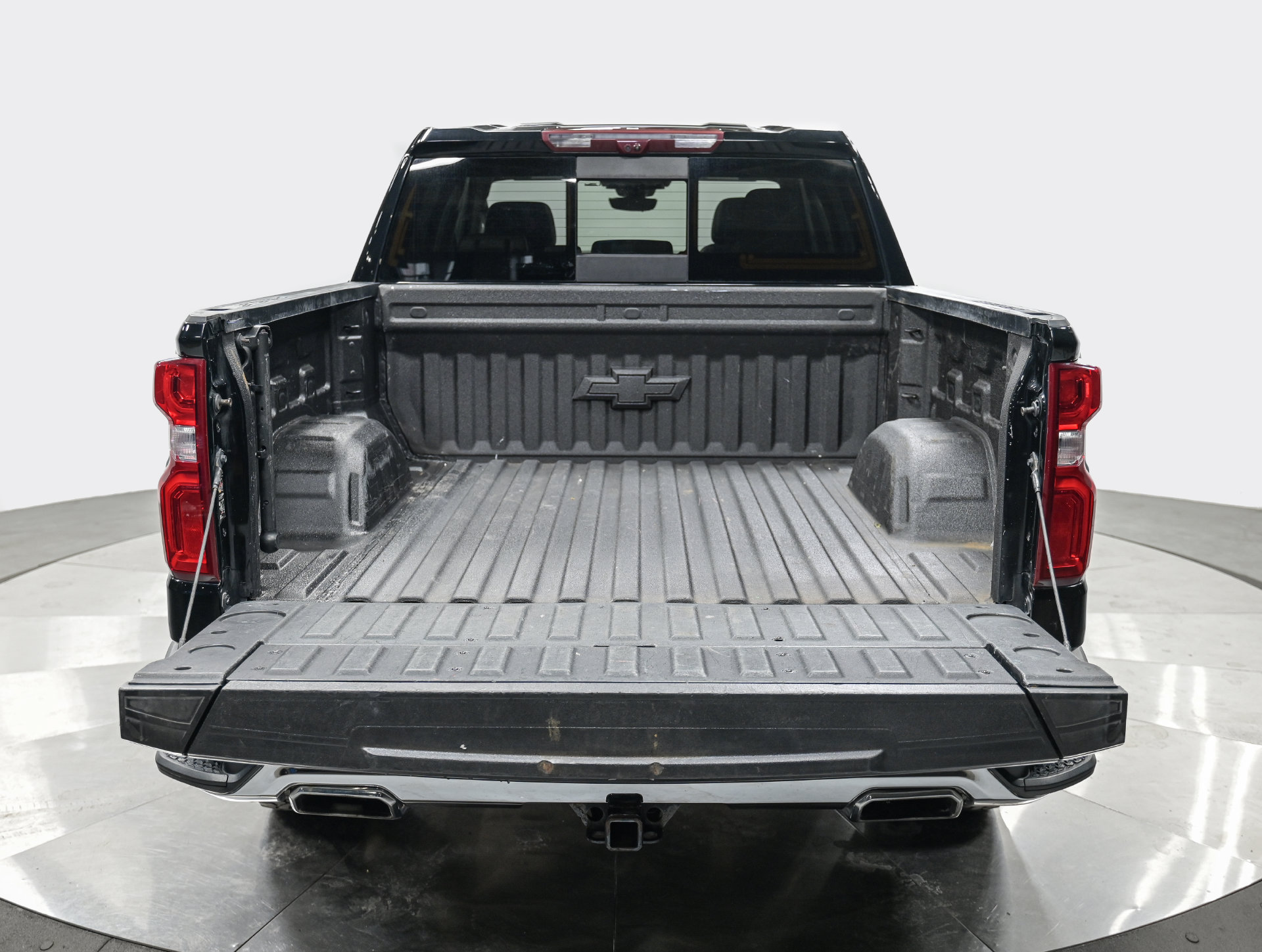 Used 2022 Chevrolet Silverado 1500 LTZ w/ LTZ Premium Package AWD/4WD image 6