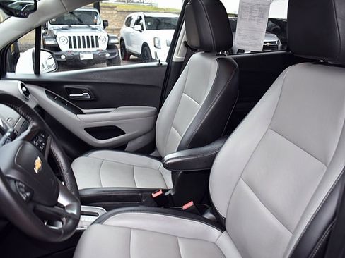 Used 2016 Chevrolet Trax LTZ w/ LPO, Protection Package image 17