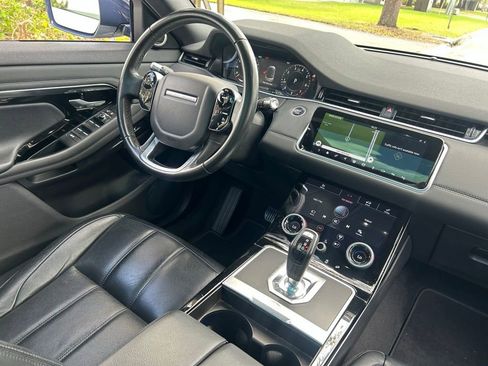 Used 2020 Land Rover Range Rover Evoque SE image 9