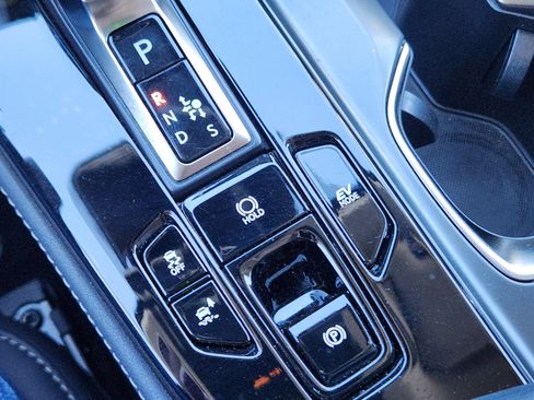 Used 2025 Lexus NX 350h AWD w/ Premium Package image 31