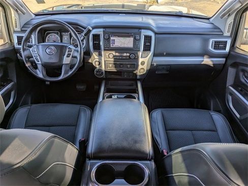 Used 2017 Nissan Titan PRO-4X image 15