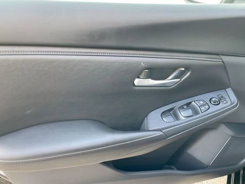 Used 2025 Nissan Sentra SV w/ All-Weather Package image 10