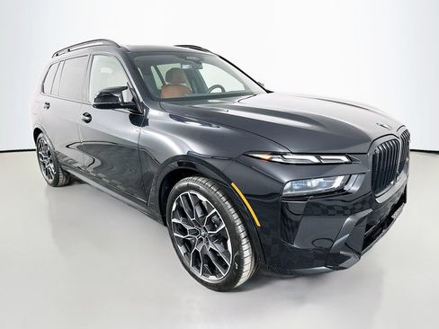 Used 2027 BMW X7 M60i AWD/4WD image 3