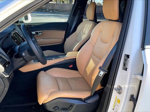 Used 2025 Volvo XC90 T8 Ultra image 28