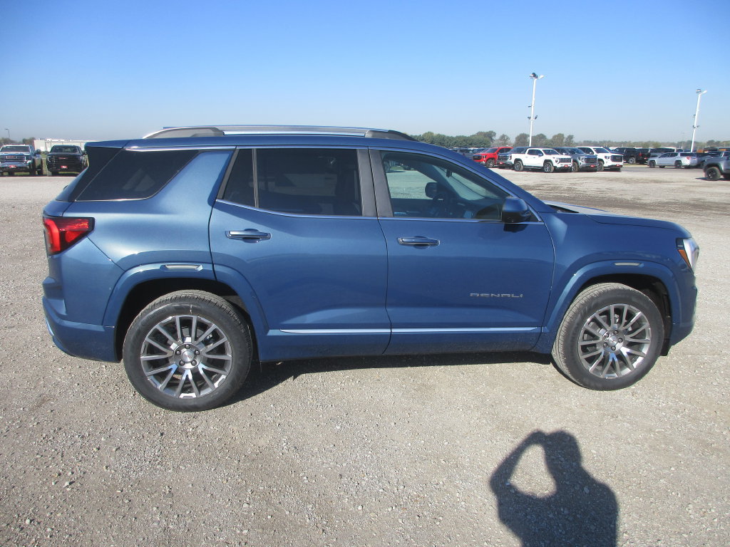 New 2027 GMC Terrain Denali AWD/4WD image 3