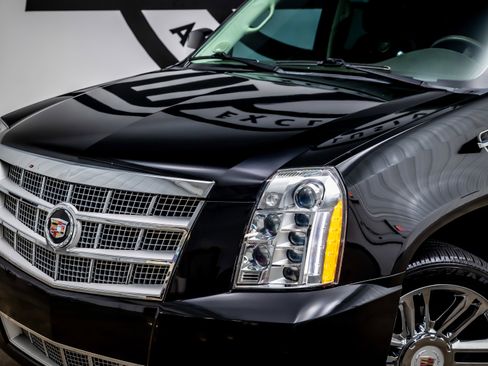Used 2014 Cadillac Escalade Platinum image 20