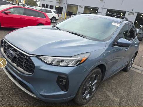 Used 2023 Ford Escape ST-Line Select image 2