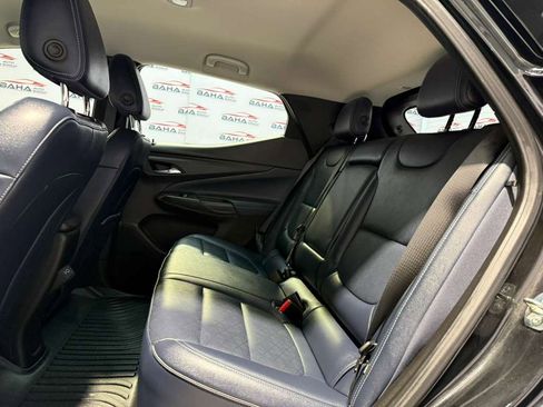 Used 2022 Chevrolet Bolt EUV LT w/ Convenience Package image 35