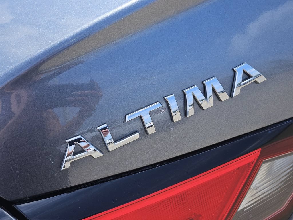 Used 2021 Nissan Altima 2.5 SR FWD image 11