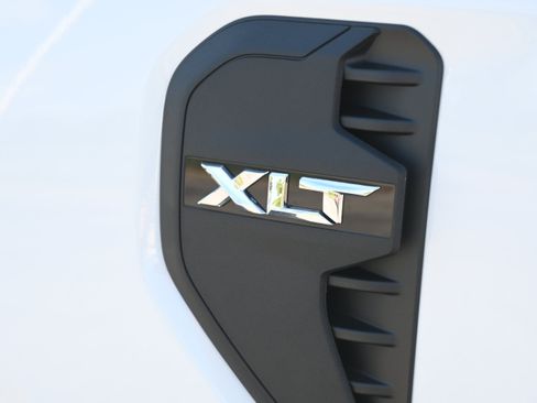 New 2026 Ford Ranger XLT w/ Equipment Group 301A High AWD/4WD image 11