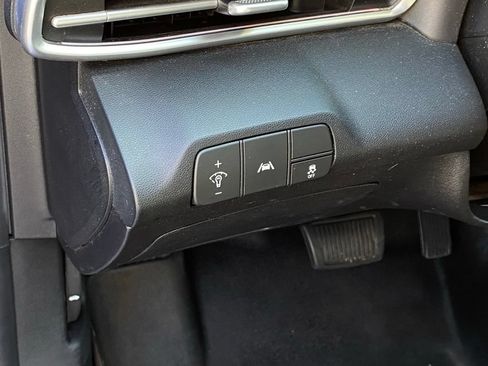 Used 2023 Hyundai Elantra Limited w/ Cargo Package FWD image 12