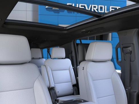 New 2026 Chevrolet Suburban Premier RWD image 44