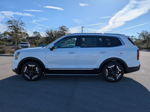 New 2025 Kia Telluride S image 8