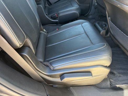 Used 2022 Jeep Grand Cherokee L Limited w/ Luxury Tech Group II image 23