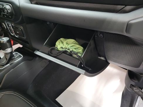 Used 2021 Jeep Wrangler Unlimited Sahara image 17