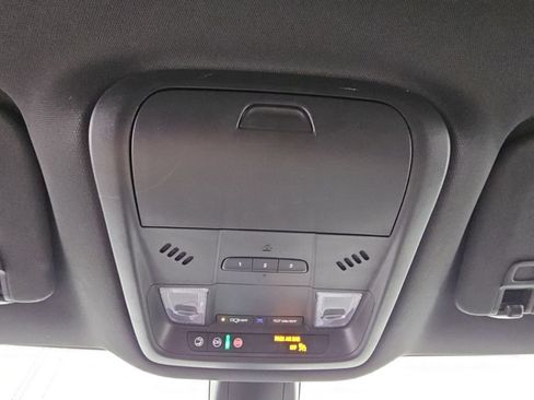 Used 2024 Buick Enclave Premium AWD/4WD image 24