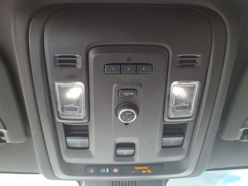 Used 2023 Chevrolet Tahoe Z71 image 17