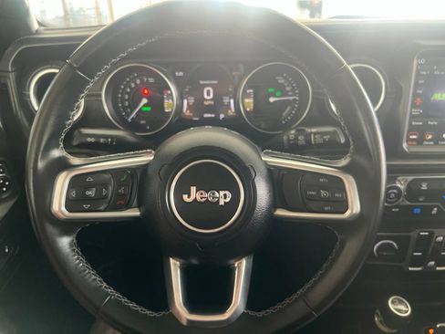 Used 2022 Jeep Wrangler Unlimited Sahara AWD/4WD image 60