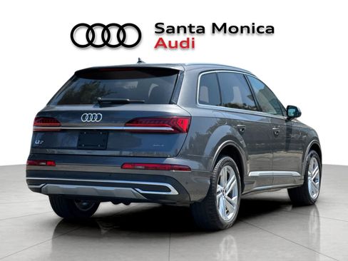 Used 2023 Audi Q7 3.0T Premium Plus w/ Premium Plus Package AWD/4WD image 2