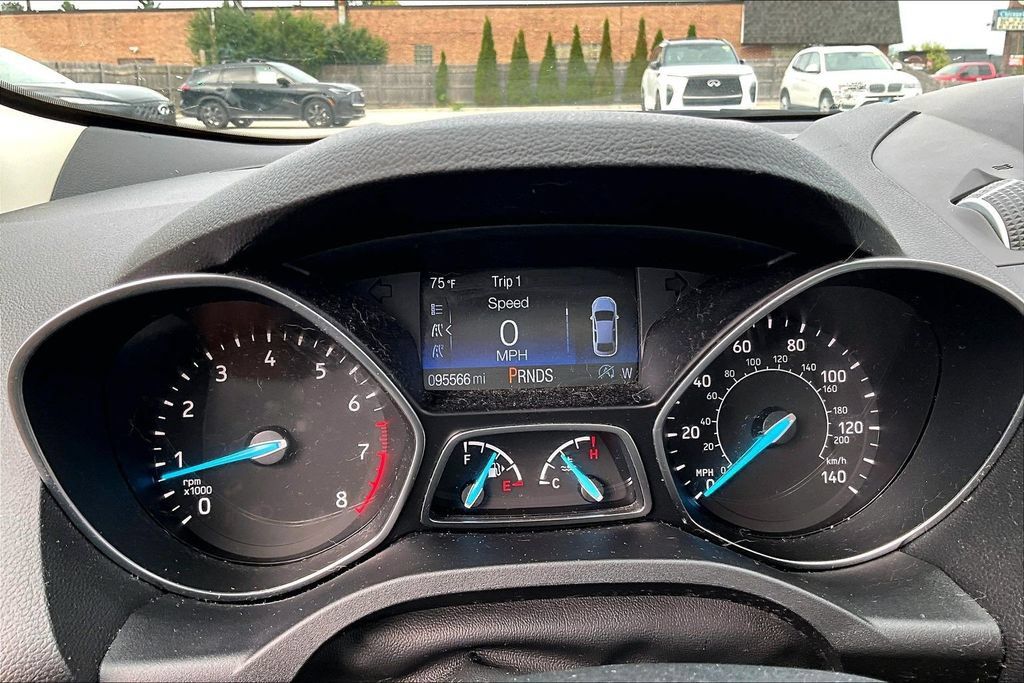 Used 2018 Ford Escape SEL AWD/4WD image 18