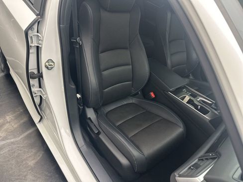 Used 2018 Honda Accord Sport image 9