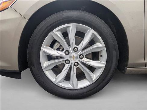 Used 2024 Chevrolet Malibu LT image 24