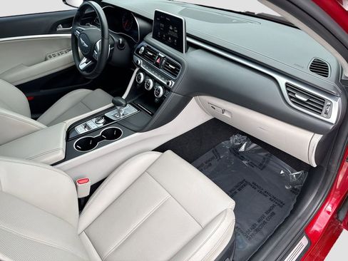 Used 2020 Genesis G70 2.0T image 13