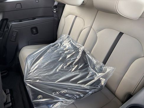 New 2026 MAZDA CX-90 Plug-In Hybrid w/ Preferred image 10