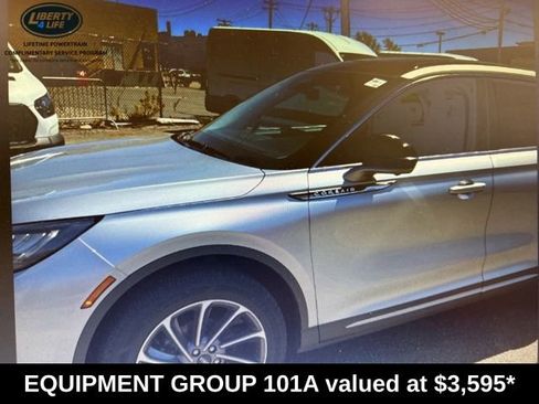 Used 2023 Lincoln Corsair AWD w/ Equipment Group 101A image 2