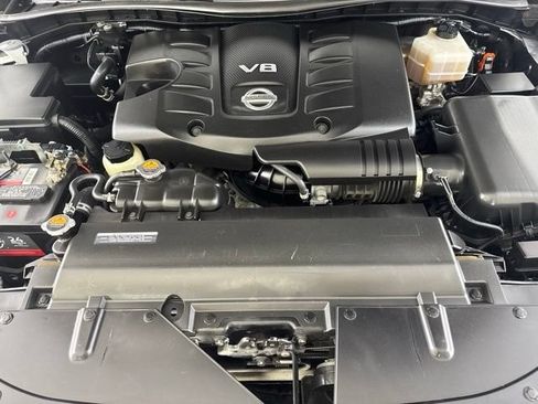 Used 2021 Nissan Armada SL w/ Captain's Chairs Package RWD image 17