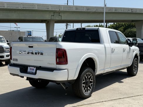 New 2026 RAM 2500 Limited AWD/4WD image 5