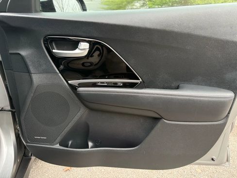 Used 2022 Kia Niro EX w/ Cold Weather Package image 22