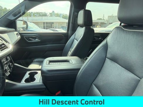 Used 2023 Chevrolet Suburban Premier AWD/4WD image 18