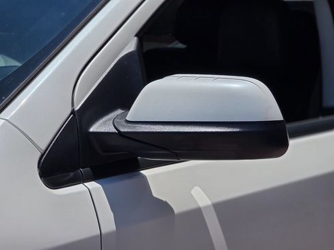 Used 2012 Ford Edge SEL FWD image 8